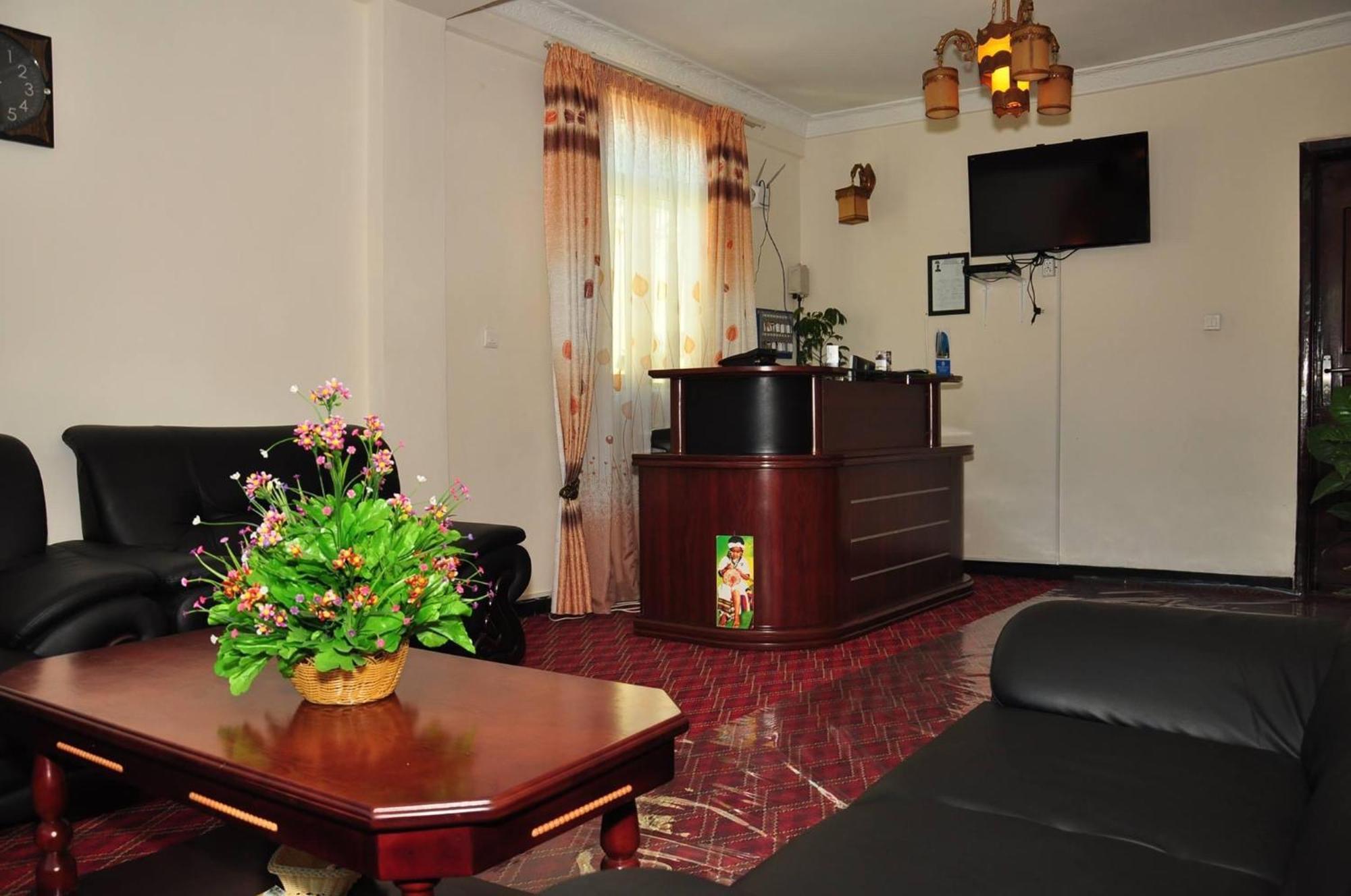 Keba Guest Inn Addis Abeba Buitenkant foto